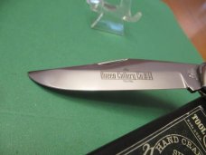 Queen 2008 Amber Craved Stag Bone Folding Hunter Pattern # 44 Queen 2008 Amber Craved Stag Bone Folding Hunter Pattern # 44