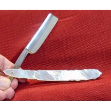 Fight'n Rooster Germany PEARL "UNITED STATES CONSTITUTION " LARGE STRAIGHT RAZOR GENUINE PEARL 1987 Fight'n Rooster Germany PEARL "UNITED STATES CONSTITUTION " LARGE STRAIGHT RAZOR GENUINE PEARL 1987