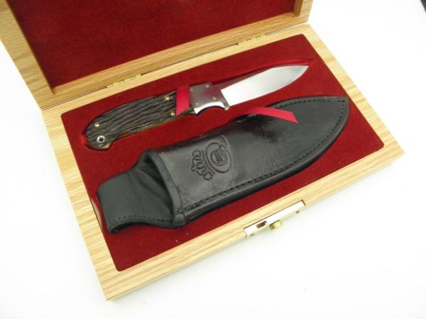 Queen Cutlery - Joe Kious Drop Point Fixed Blade Knife with Custom Sheath: Queen Cutlery - Joe Kious Drop Point Fixed Blade Knife with Custom Sheath: