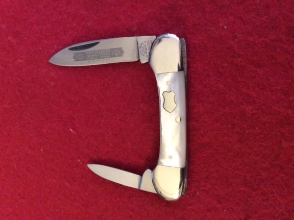 CARL SCHLIEPER GERMAN 3 EYE MOTHER OF PEARL 3” LONG WITH TWO BLADES SOLINGEN GERMANY LIKE NEW CARL SCHLIEPER GERMAN 3 EYE MOTHER OF PEARL 3” LONG WITH TWO BLADES SOLINGEN GERMANY LIKE NEW