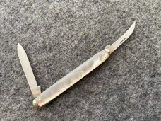 CASE XX USA 10 Dot 1970 Pearl 8261 pen knife