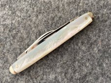 CASE XX USA 10 Dot 1970 Pearl 8261 pen knife
