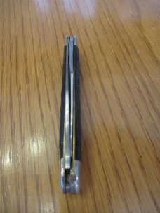 Kissing Crane Rough Black Handles Muskrat 