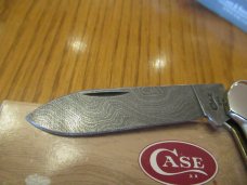Case XX 1998 Red Stag Handle Damascus Canoe Pattern # R52131D Case XX 1998 Red Stag Handle Damascus Canoe Pattern # R52131D