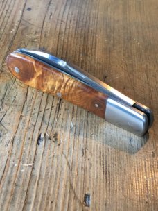 Kroo Custom Blades Swayback Knife with Wild Currant Root Burl Scales and Wharncliffe Blade Kroo Custom Blades Swayback Knife with Wild Currant Root Burl Scales and Wharncliffe Blade