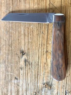 A. Wright & Son, Sheffield England AWS #33W Large Lambsfoot Knife with Rosewood Scales 