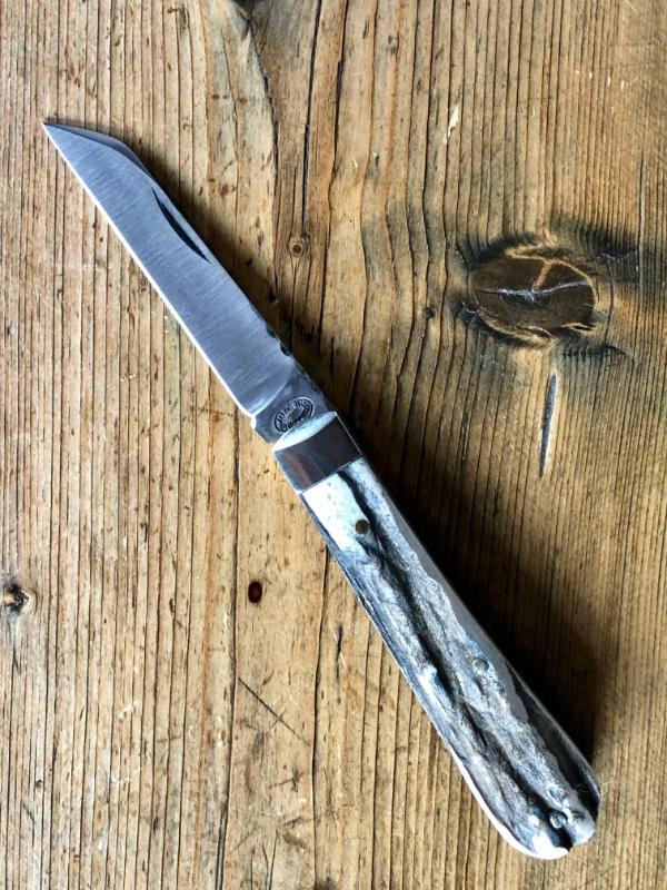 A. Wright & Son Sheffield England, Large Lambsfoot w/Stag Scales and Filed Work Back Spring...