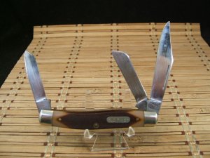 SCHRADE N.Y. U.S.A. OLD TIMER 8OT SR. STOCKMAN TRIPLE HIGH CARBON STEEL BLADE FOLDING POCKET KNIFE