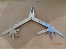 Victorinox Swiss Army Multi - Tool Official Boy Scout Victorinox Swiss Army Multi - Tool Official Boy Scout
