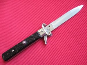 Vintage Italian Maserin & De Nardo Fulcrum Shell Puller Switchblade