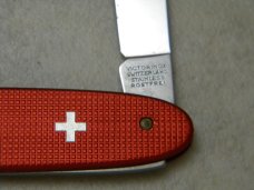 Victorinox Switzerland Stainless Rostfrei Red Alox Popular Swiss Army Knife NIB Victorinox Switzerland Stainless Rostfrei Red Alox Popular Swiss Army Knife NIB