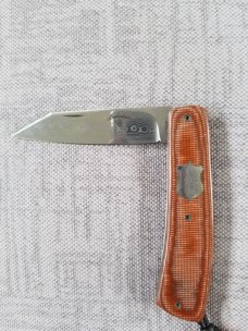 Vincenzo Balistreri Brown/copper Micarta Shadow Native 3.75" closed..Damasteel..Lanyard with bead Vincenzo Balistreri Brown/copper Micarta Shadow Native 3.75" closed..Damasteel..Lanyard with bead