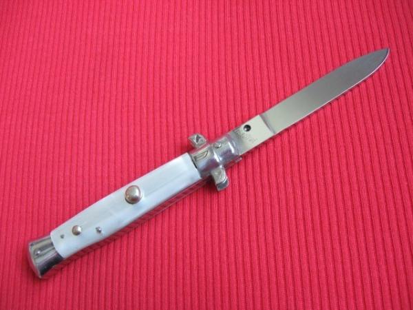 Vintage Italian DERBY BOLSTER Button Open/Close STILETTO Knife. Vintage Italian DERBY BOLSTER Button Open/Close STILETTO Knife.