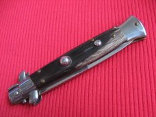 Older "STILETTO ITALY" Italian 9" Horn Switchblade Knife. Older "STILETTO ITALY" Italian 9" Horn Switchblade Knife.