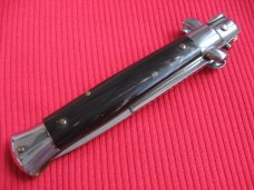 Older "STILETTO ITALY" Italian 9" Horn Switchblade Knife. Older "STILETTO ITALY" Italian 9" Horn Switchblade Knife.
