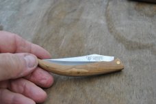 Cudaman Mint Spain Pattada Style Folder 4" Closed 420 Steel Olive Wood Stainless Liners brass Pins Cudaman Mint Spain Pattada Style Folder 4" Closed 420 Steel Olive Wood Stainless Liners brass Pins
