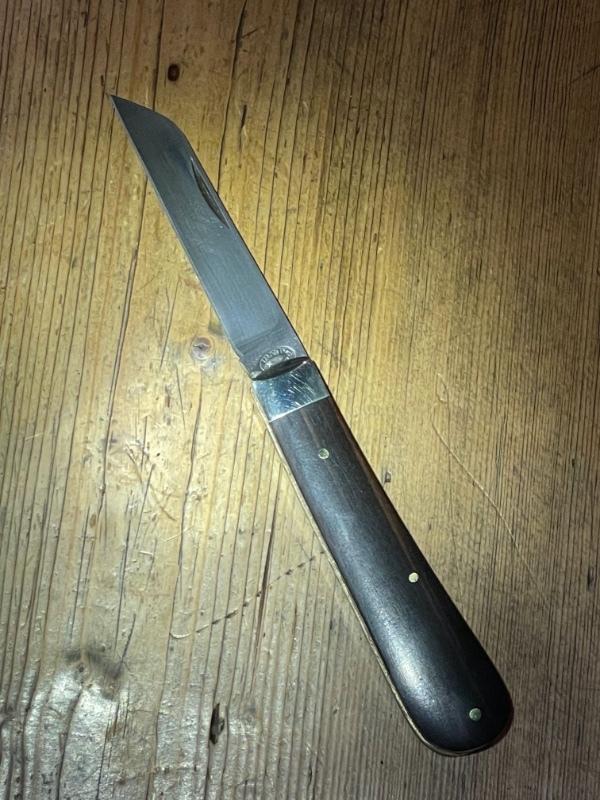 A. Wright & Son Sheffield Large Lambsfoot knife with Ebony Scales and Lambsfoot Blade A. Wright & Son Sheffield Large Lambsfoot knife with Ebony Scales and Lambsfoot Blade