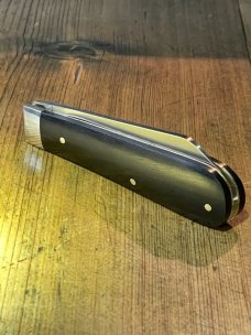 A. Wright & Son Sheffield Large Lambsfoot knife with Ebony Scales and Lambsfoot Blade A. Wright & Son Sheffield Large Lambsfoot knife with Ebony Scales and Lambsfoot Blade