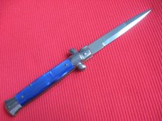Older "STILETTO ITALY" Italian 9" Switchblade Knife. Older "STILETTO ITALY" Italian 9" Switchblade Knife.