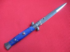 Older "STILETTO ITALY" Italian 9" Switchblade Knife. Older "STILETTO ITALY" Italian 9" Switchblade Knife.