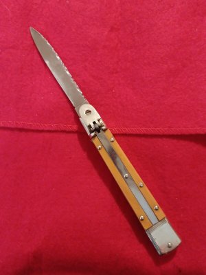 8"  Hubertus Slimline yellow bone.