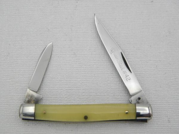 Queen Cutlery Co. #42 Small Serpentine in Amber handles: 2 5/8” closed; 1958 – 1960, Queen Cutlery Co. #42 Small Serpentine in Amber handles: 2 5/8” closed; 1958 – 1960,