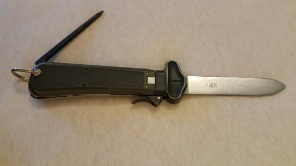 BUND "WMF" Paratrooper German Issue Gravity Knife BUND "WMF" Paratrooper German Issue Gravity Knife