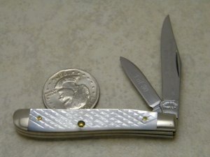 Queen Cut Co #14 Kentucky Cutlery Assoc. 2004 Youth Pearl Jack Knife