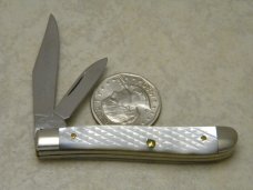Queen Cut Co #14 Kentucky Cutlery Assoc. 2004 Youth Pearl Jack Knife Queen Cut Co #14 Kentucky Cutlery Assoc. 2004 Youth Pearl Jack Knife