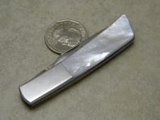Gerber Portland, OR 97223 USA Pearl Silver Knight Lockback Knife 
