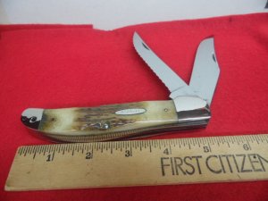 sale ends sunday feb 6th RARE KABAR FIND STAG FOLDING HUNTER 1950-1970 WITH A SERRATED BLADE UNUSED