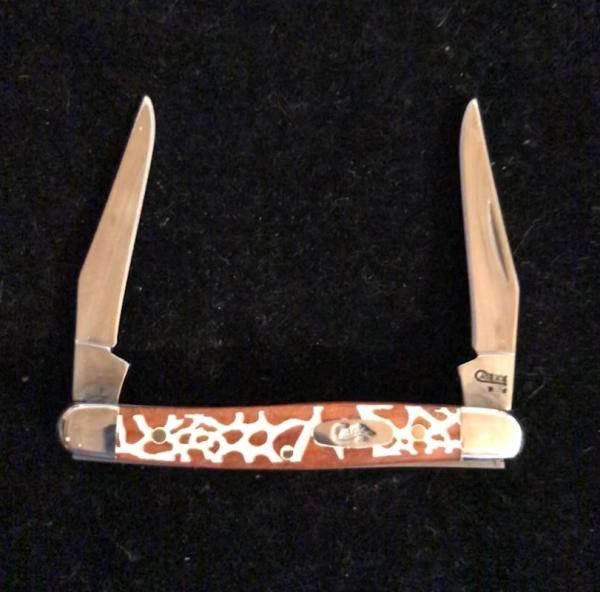 CASE Tiny Muskrat Giraffe 