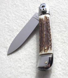 AKC 8" CLASSIC ITALIAN VINTAGE INDIA STAG LEVER LOCK 