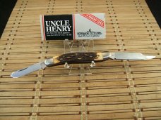 SCHRADE UNCLE HENRY 834UH RANCHER TRIPLE BLADE STOCKMAN FOLDING USED POCKET KNIFE WITH BOX & PAPERS SCHRADE UNCLE HENRY 834UH RANCHER TRIPLE BLADE STOCKMAN FOLDING USED POCKET KNIFE WITH BOX & PAPERS