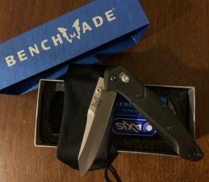 Benchmade Osborne AXIS  940-2 Used Micarta w/ green standoffs