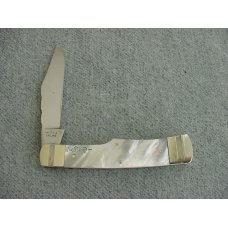 Vintage COUTEL, SHEFFIELD, Pearl Handle, File-Worked, Grooved Bolsters, Gunstock Pattern Folder Vintage COUTEL, SHEFFIELD, Pearl Handle, File-Worked, Grooved Bolsters, Gunstock Pattern Folder