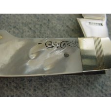 Vintage COUTEL, SHEFFIELD, Pearl Handle, File-Worked, Grooved Bolsters, Gunstock Pattern Folder Vintage COUTEL, SHEFFIELD, Pearl Handle, File-Worked, Grooved Bolsters, Gunstock Pattern Folder
