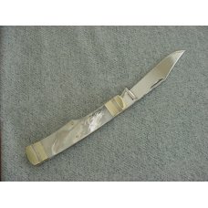 Vintage COUTEL, SHEFFIELD, Pearl Handle, File-Worked, Grooved Bolsters, Gunstock Pattern Folder Vintage COUTEL, SHEFFIELD, Pearl Handle, File-Worked, Grooved Bolsters, Gunstock Pattern Folder
