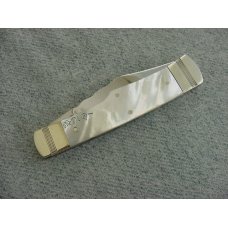 Vintage COUTEL, SHEFFIELD, Pearl Handle, File-Worked, Grooved Bolsters, Gunstock Pattern Folder Vintage COUTEL, SHEFFIELD, Pearl Handle, File-Worked, Grooved Bolsters, Gunstock Pattern Folder