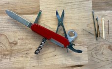 Victorinox BSA Yeoman with Red scales, free shipping Victorinox BSA Yeoman with Red scales, free shipping