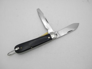 Queen Cutlery #40 Heavy Electrician Jack in Smooth Black Delrin Handles, 1976,