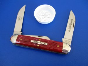GEC Tidioute 530411 Red Glass Jig Bone Cuban 1 of 25 Non-Serialized COI Mint in Tube