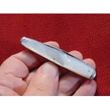 VINTAGE HARVARD ( GEORGE WORTHINGTON CO., CLEVELAND OHIO ) GENUINE PEARL WHITTLER KNIFE 1920-1940 VINTAGE HARVARD ( GEORGE WORTHINGTON CO., CLEVELAND OHIO ) GENUINE PEARL WHITTLER KNIFE 1920-1940