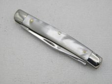 Queen Cutlery #59 Two Blade Serpentine In  Pearl:  2 5/8” closed, 1961-1971