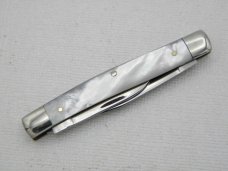 Queen Cutlery #59 Two Blade Serpentine In  Pearl:  2 5/8” closed, 1961-1971
