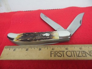 VINTAGE STAG KABAR DOG HEAD FOLDING HUNTER HANDLED BUT UNUSED OVER THE YEARS HAND CLEANED