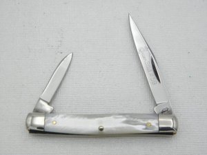 Queen Cutlery #59 Two Blade Serpentine In  Pearl:  2 5/8” closed, 1971, etched blade