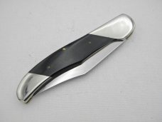 Queen Cutlery Co. Push Button Lock #44B Hunter: 1982, 5 ¼” closed Queen Cutlery Co. Push Button Lock #44B Hunter: 1982, 5 ¼” closed