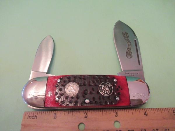 Smith & Wesson 1997 Red Bone Elephant Toe NKCA Smith & Wesson 1997 Red Bone Elephant Toe NKCA
