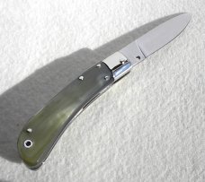 NEW OLD STOCK CLASSIC GENUINE HORN  ITALIAN AKC AUTO SPEED HUNTER NICKEL SILVER BOLSTERS